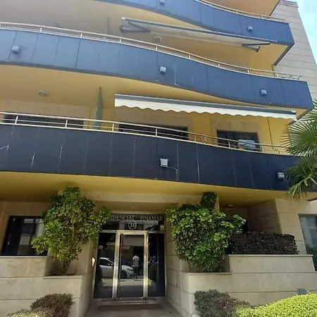 En Urbanización Con Piscina En Playa De Silgar Sanxenxo