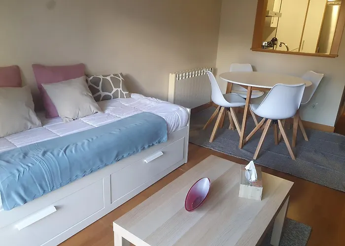 En Urbanización Con Piscina En Playa De Silgar *